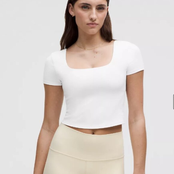 lululemon athletica | Wunder Under SmoothCover Square Neck T-Shirt (NWT!) - Picture 9 of 9